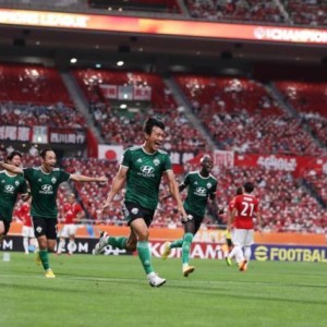 星空体育官网-时隔3年重返亚冠决赛 听听体坛嘉宾点评浦和红钻